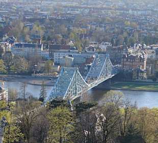 Ein Wunder in blauem Stahl