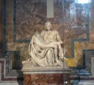 Michelangelos Pieta/Petersdom