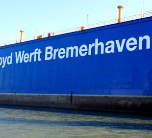 Schwimmdock der Lloyd Werft