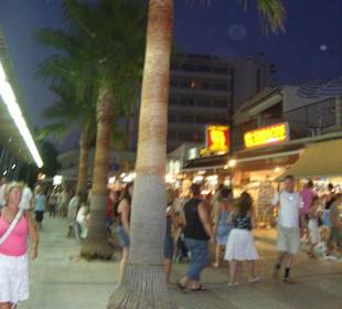 Einkaufsstrasse von Cala Millor