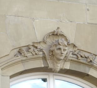  Neues Schloß
