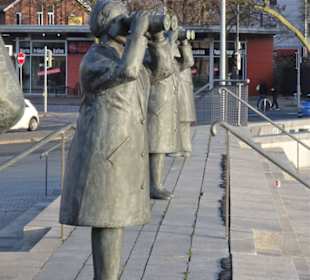 Impressionen vom Denkmal „Ankunft und Abschied“