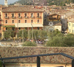 Hafen von Torri del Benaco