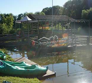 Holzinsel im Kneshecke-Paddelteich