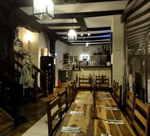 Blick in den Gastraum im Erdgeschoss