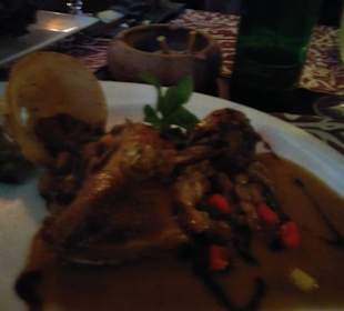 Knusperige Ente aber zart.