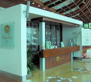 Emirates First Class Lounge, Terminal 3, Spa