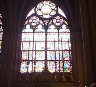 Uvnitř v Notre-Damu