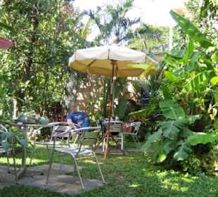 Der schöne Garten vom Tea House Siam Celadon.