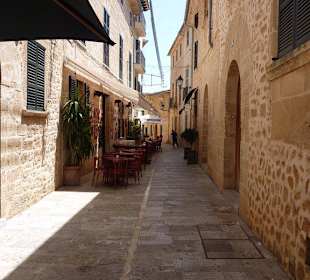 Gasse der Altstadt Alcudias