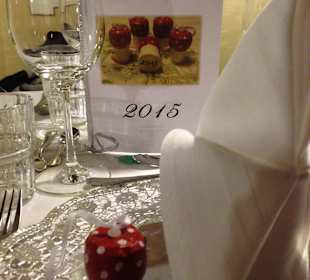 Sehr festlich gedeckt