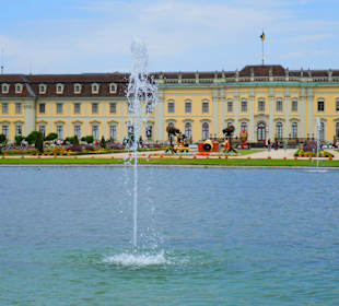 Das Residenzschloss Ludwigsburg mit Blüba