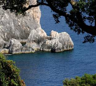 Küste beim Kloster Paleokastritsa