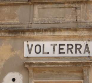 Volterra Ortsschild