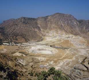 Vulkankrater von oben (Aussicht von Nikia aus)
