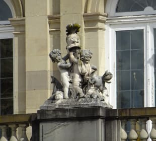  Neues Schloß
