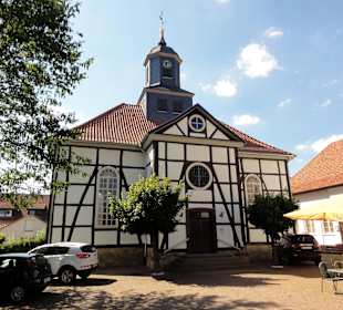Christuskirche mit Eingang