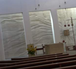Neue Pfarrkirche Christus ist unser Leben Thalfing