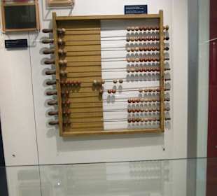 Einfache Rechentafel mit Kugeln