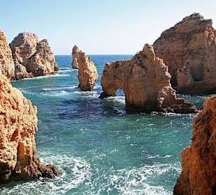 Grottenfelsen in Lagos