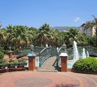 Park mit Wasserfontänen