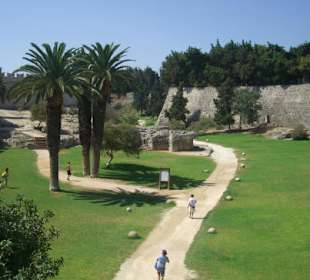 Die Stadtmauer von Rhodos' Altstadt