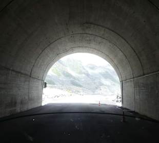 Tunnelausgang Tiefenbachferner