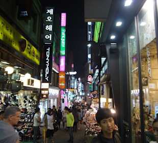 Myeongdong am Abend