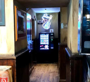 Restaurant Road Stop