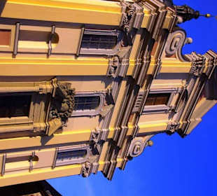 Gesamtansicht Eingang