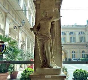 Palazzo Valentini - Innenhof