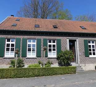 Die alte Schule in Born 