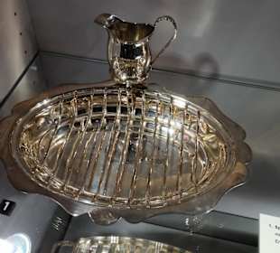 Spargel-Abtropfschalen im Spargelmuseum