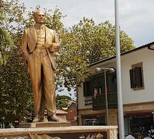 Atatürk Denkmal