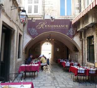 Etwas versteckt in einer Seitenstraße in der Altst