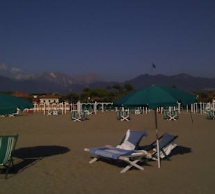 Strand, ca. 800 m vom Hotel entfernt