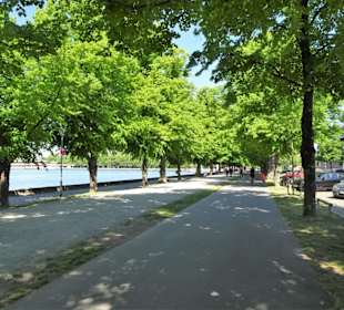 An der Promenade des Ostufers