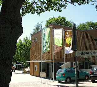 Eingang zum Info-Center mit vielen Broschüren