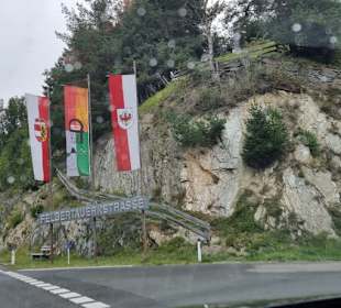Die Fahnen am Anfang