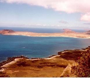 Blick vom Mirador del Rio zur Isla Graciosa