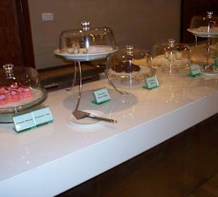 Essen in der Executive Lounge am Flughafen