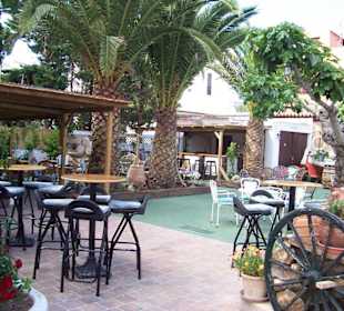 Gartenbar Mar i vent im Sommer