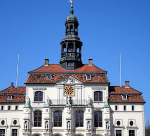 Das Rathaus von Lüneburg im Herzen der Altstadt