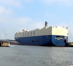 Autotransporter bei der Beladung