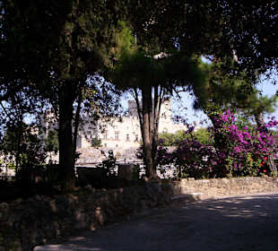 Stadtpark Rhodos hintergrund Großmeisterpalast