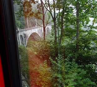 Viele Brücken und Tunnel auf der Strecke
