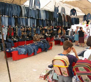 Jeansstand auf dem Markt