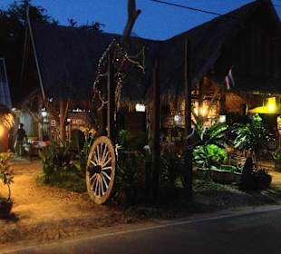 Rustikal und gemütlich geht es zu in Sing's Bar