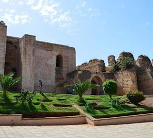 Spichlerze i stajnie z zewnątrz