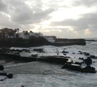 Bllick von Ermita de San Telmo auf Küste und Meer